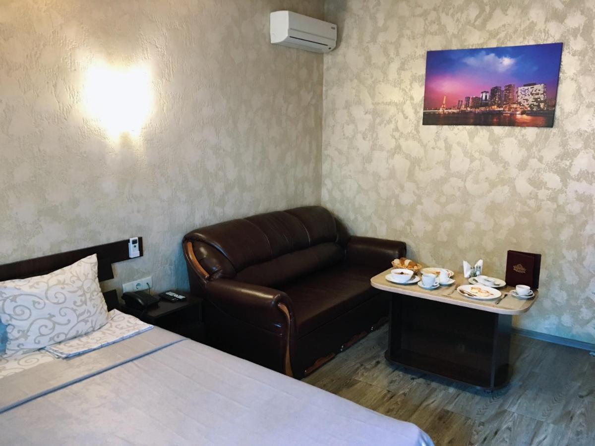 לבוב Hotel Fortuna מראה חיצוני תמונה
