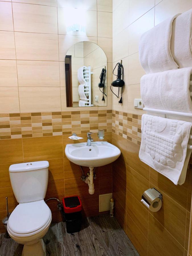לבוב Hotel Fortuna מראה חיצוני תמונה