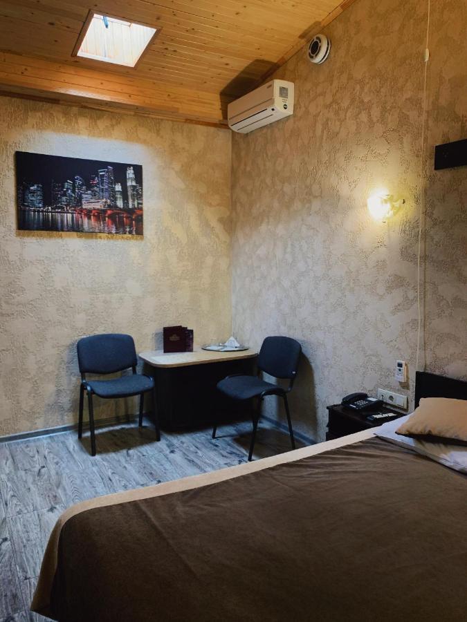 לבוב Hotel Fortuna מראה חיצוני תמונה