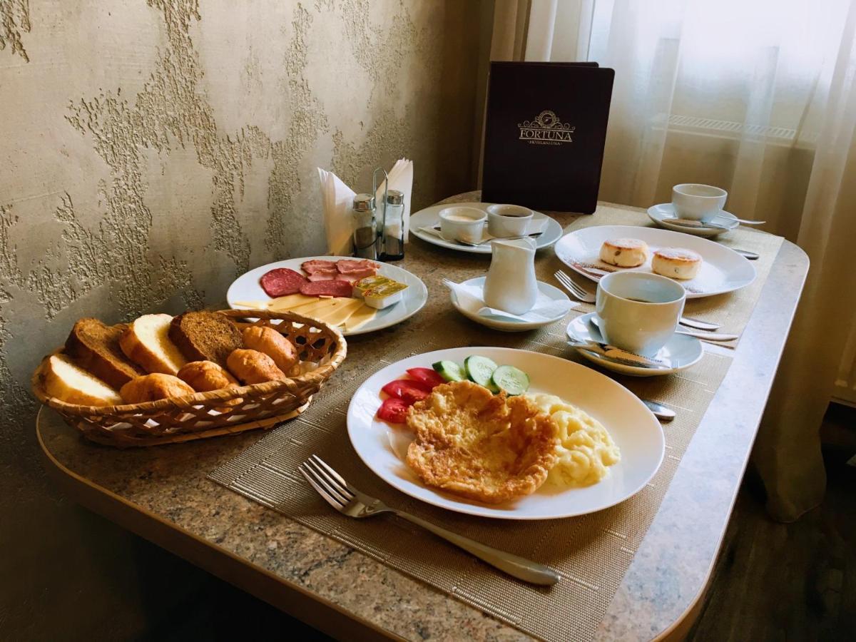 לבוב Hotel Fortuna מראה חיצוני תמונה